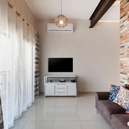 Designer With Comfy Sofa, Large Tv, Wifi & 2 King Sized Beds By 360 Estates Apartamento *