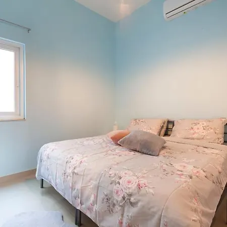 Designer With Comfy Sofa, Large Tv, Wifi & 2 King Sized Beds By 360 Estates Apartamento San Julián